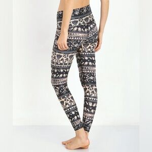 Teeki Moon Flower Hot Pants Leggings Size Medium